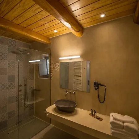 Ippola Boutique
