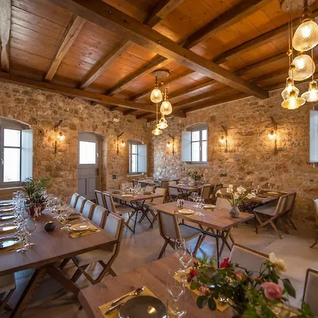 Ippola Boutique Erimos