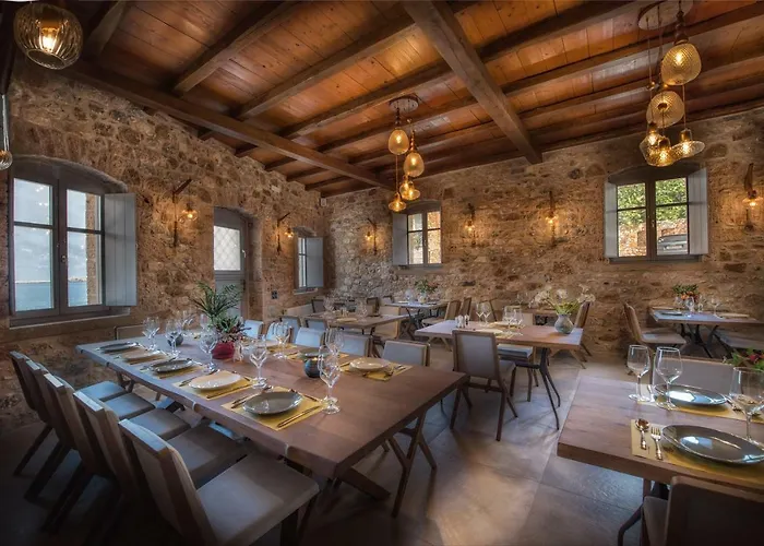 Ippola Boutique ホテル Érimos