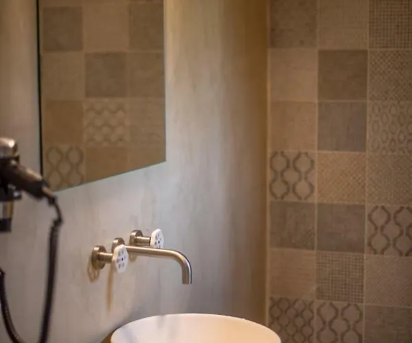 Ippola Boutique ホテル 4*