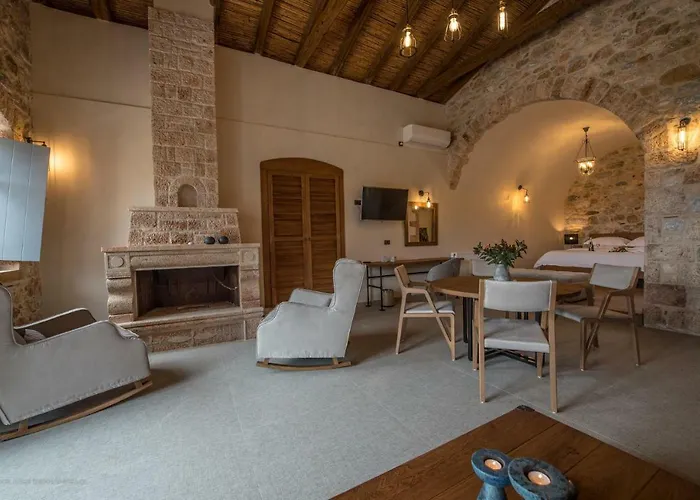 Ippola Boutique Érimos